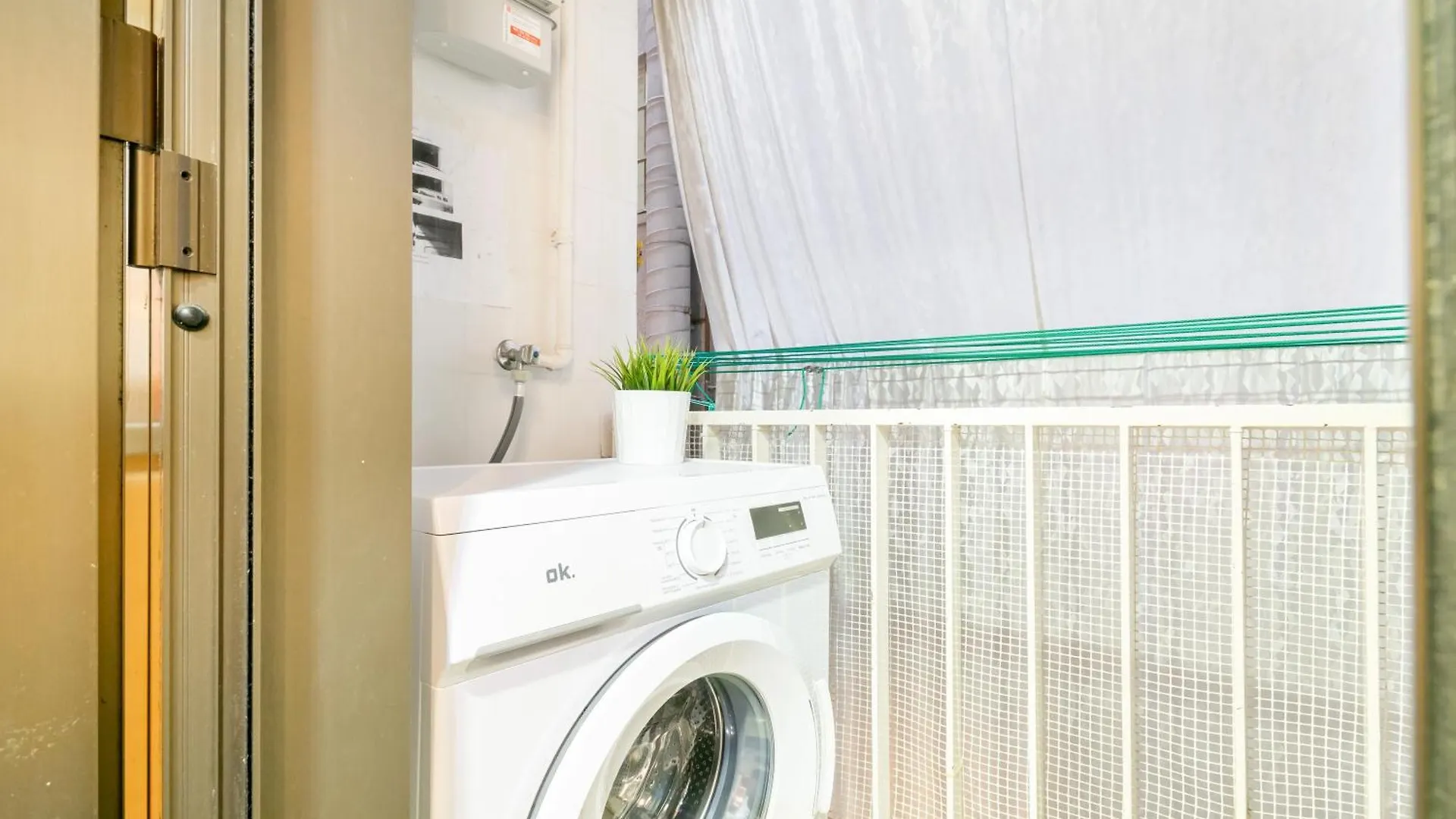 Confort Barcelona Rentals 0*,  西班牙
